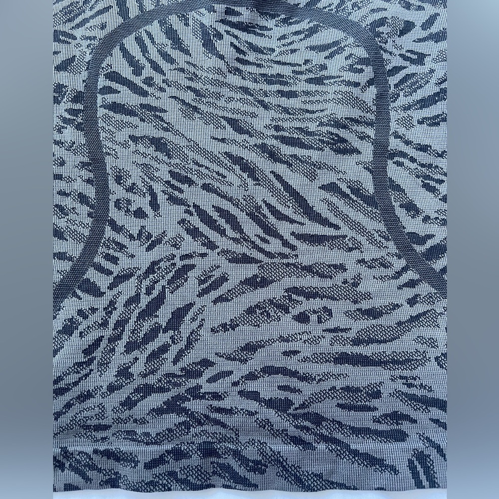 LULULEMON Swiftly Tech Racer Back (RACE LENGTH) - Picture 5 of 7